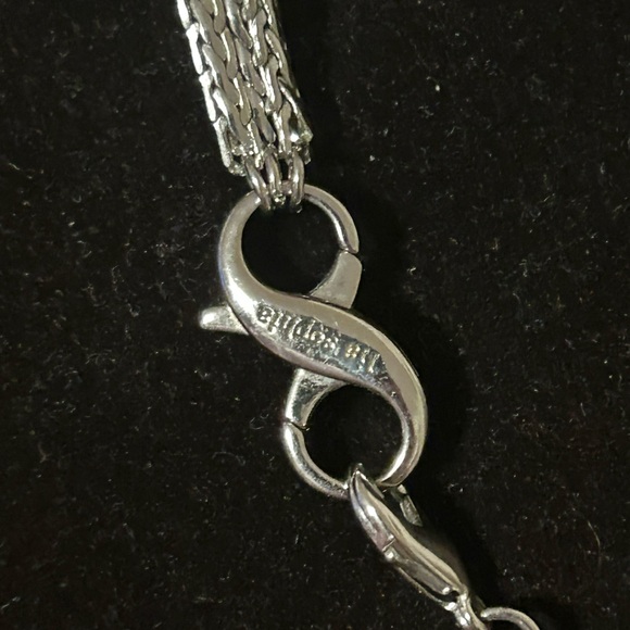 Elegant Lia Sophia Silver Necklace - Picture 5 of 9